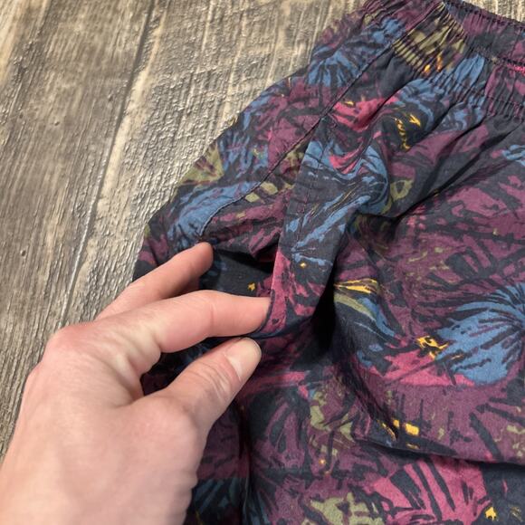 Vintage 90’s Nike athletic shorts, purple black print, 14 women’s Medium Large - Picture 5 of 6